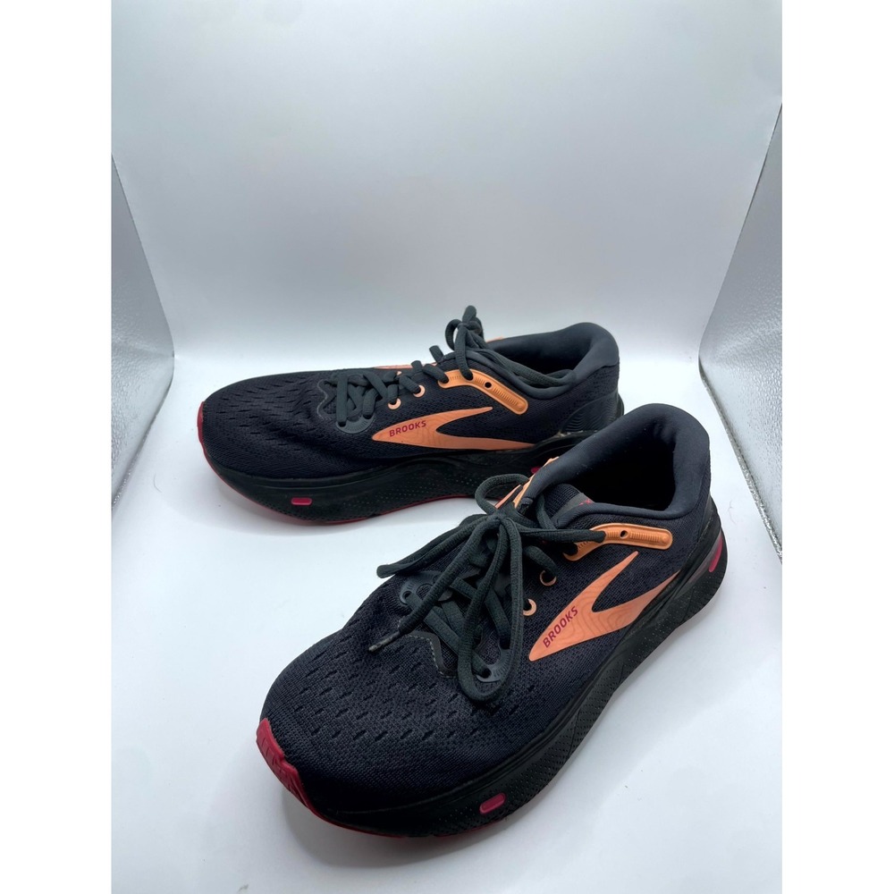 Brooks Ghost Max 1203951B049 Womens US 7 B Sneaker Black Raspberry Running Shoes
